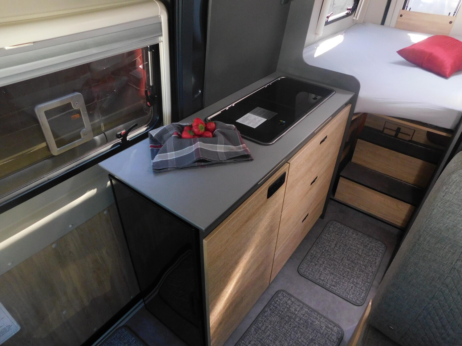 Dethleffs Globetrail 640 EK Fiat Combi 6D, Zuziehhilfe - Bild 9