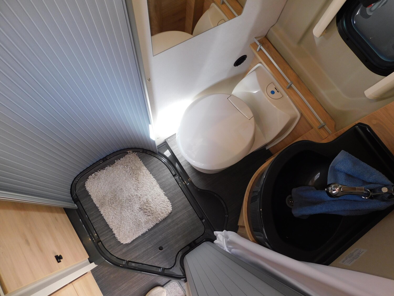 Dethleffs Globetrail 640 ER Fiat Automatik, Chassis-Paket - Bild 18
