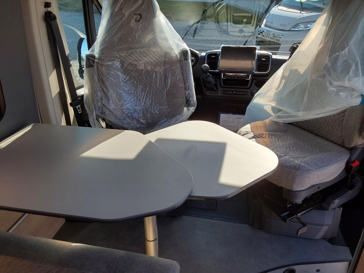 Dethleffs Globetrail 640 ER Fiat Raumbad, top Ausstattung - Bild 15