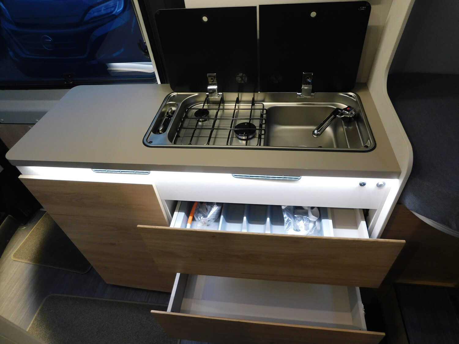 Dethleffs Globetrail 640 ES Combi 6D, AWT iso+beheizt - Bild 12