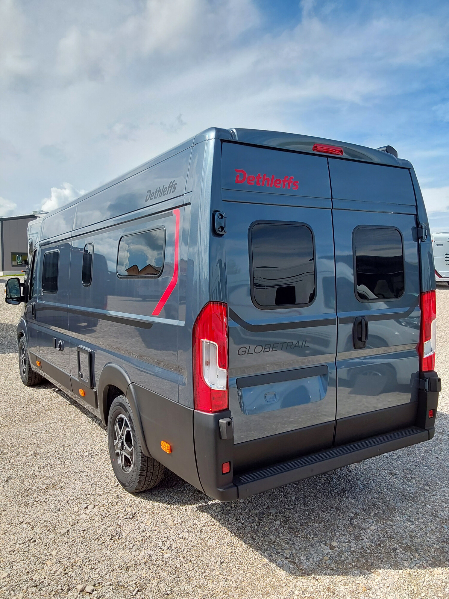Dethleffs Globetrail 640 ES Combi 6D, AWT iso+beheizt - Bild 2