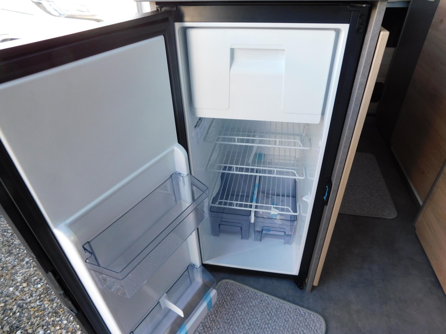 Dethleffs Globetrail Active 640 ES Combi4E + 180/Automatik - Bild 10