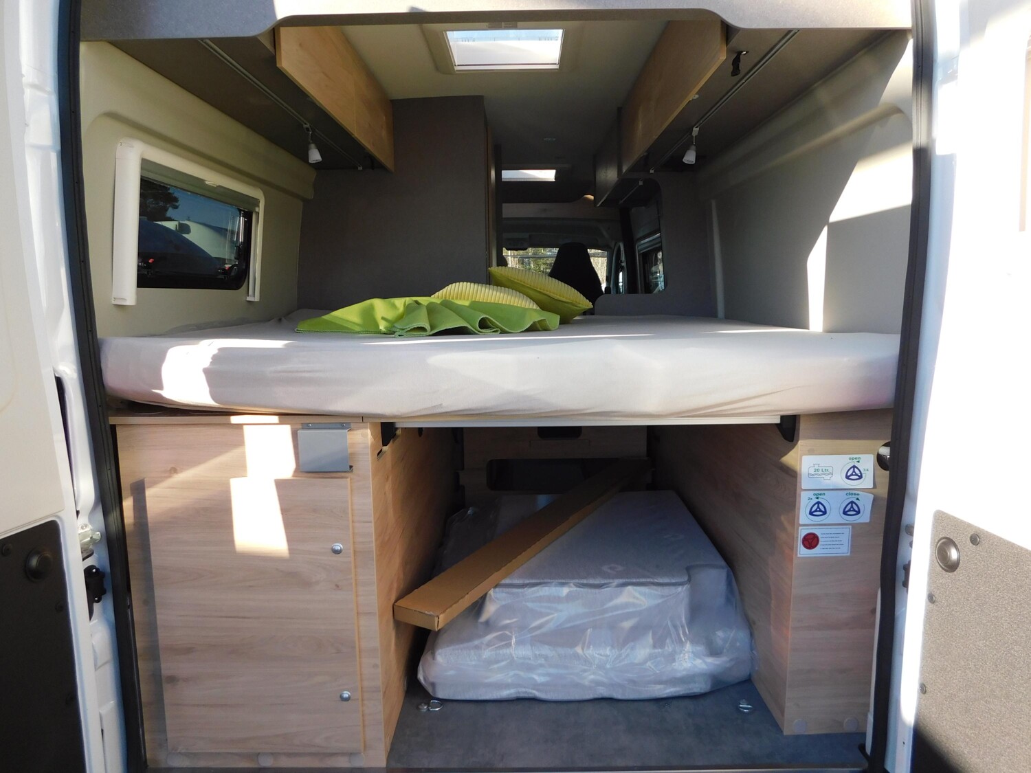 Dethleffs Globetrail Active 640 ES Combi4E + 180/Automatik - Bild 15