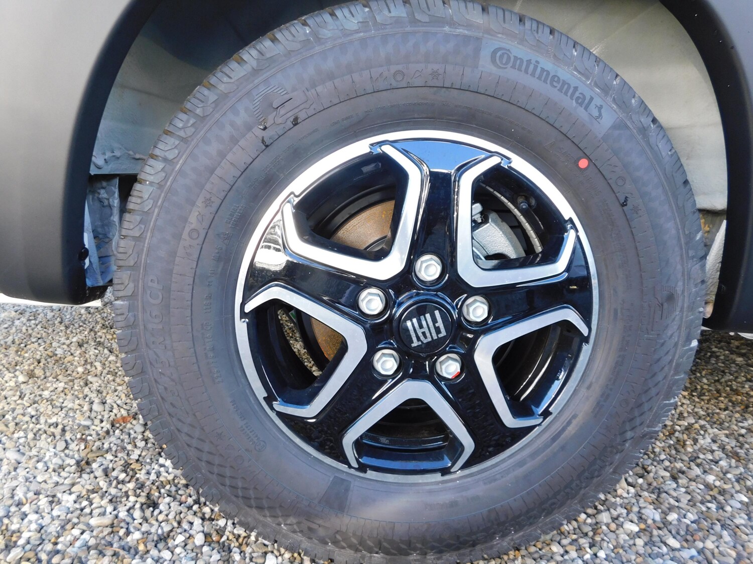 Dethleffs Globetrail Active 640 ES Combi4E + 180/Automatik - Bild 16