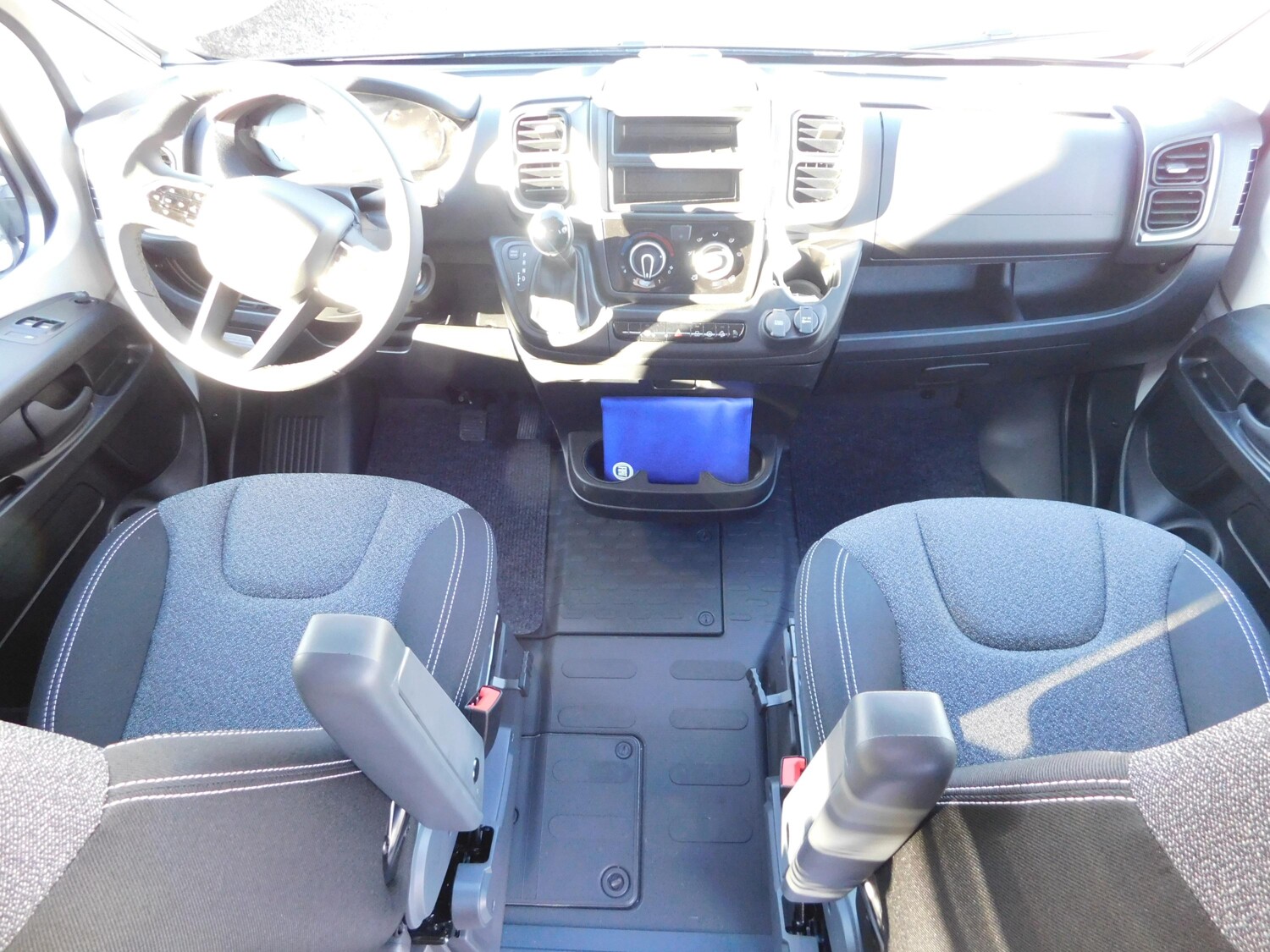 Dethleffs Globetrail Active 640 ES Combi4E + 180/Automatik - Bild 5