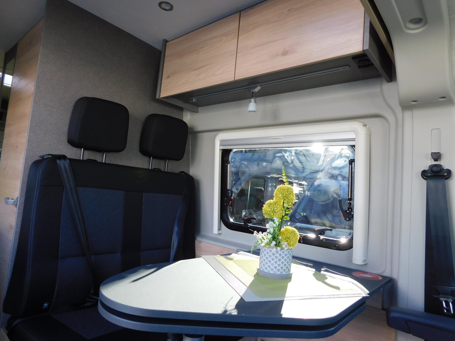 Dethleffs Globetrail Active 640 ES Combi4E + 180/Automatik - Bild 7