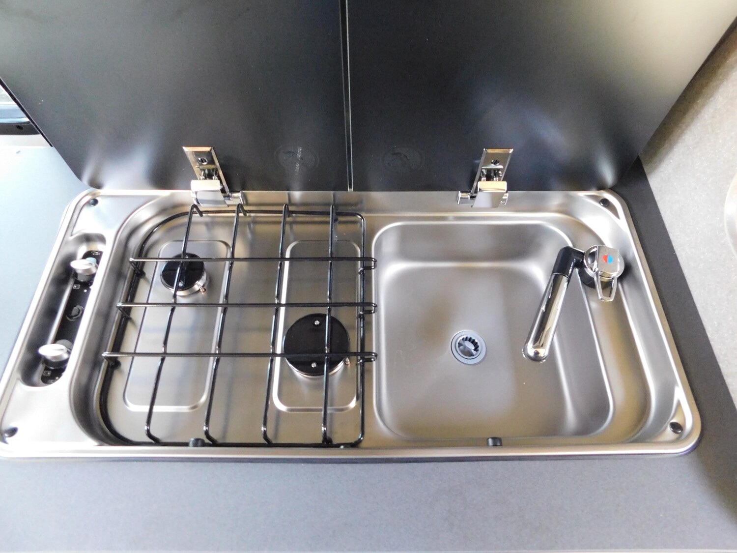 Dethleffs Globetrail Active 640 ES Combi4E + 180/Automatik - Bild 9