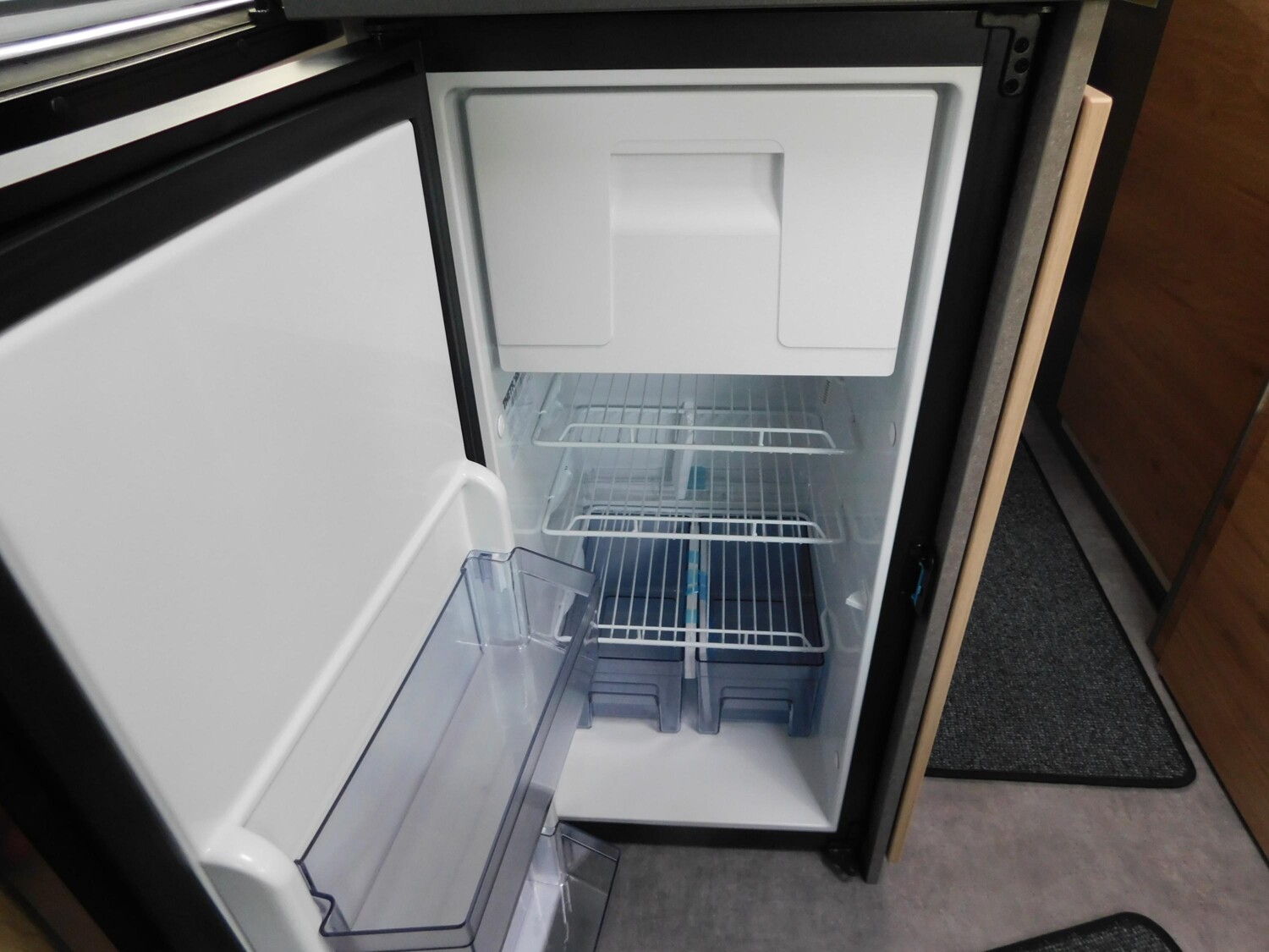 Dethleffs Globetrail Active 640 ES Navi+Kamera+Markise+AHK - Bild 12