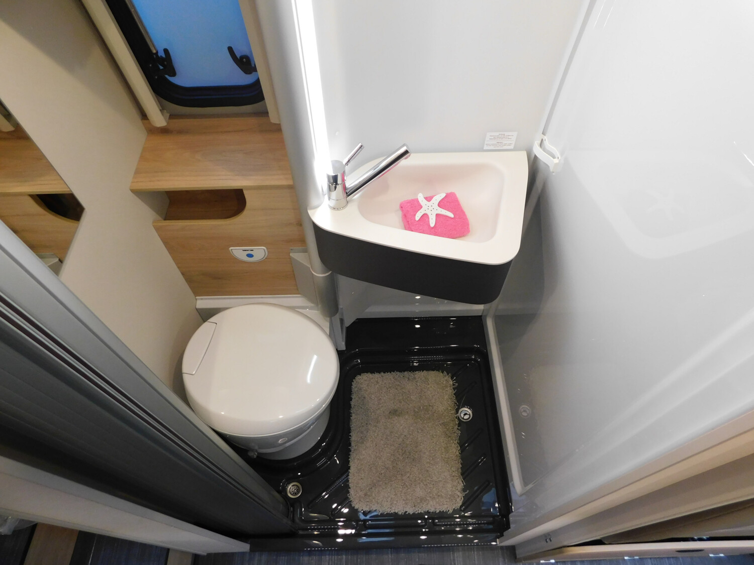 Dethleffs Globetrail Advantage 640 ES Fiat Skyroof,Combi6D - Bild 14