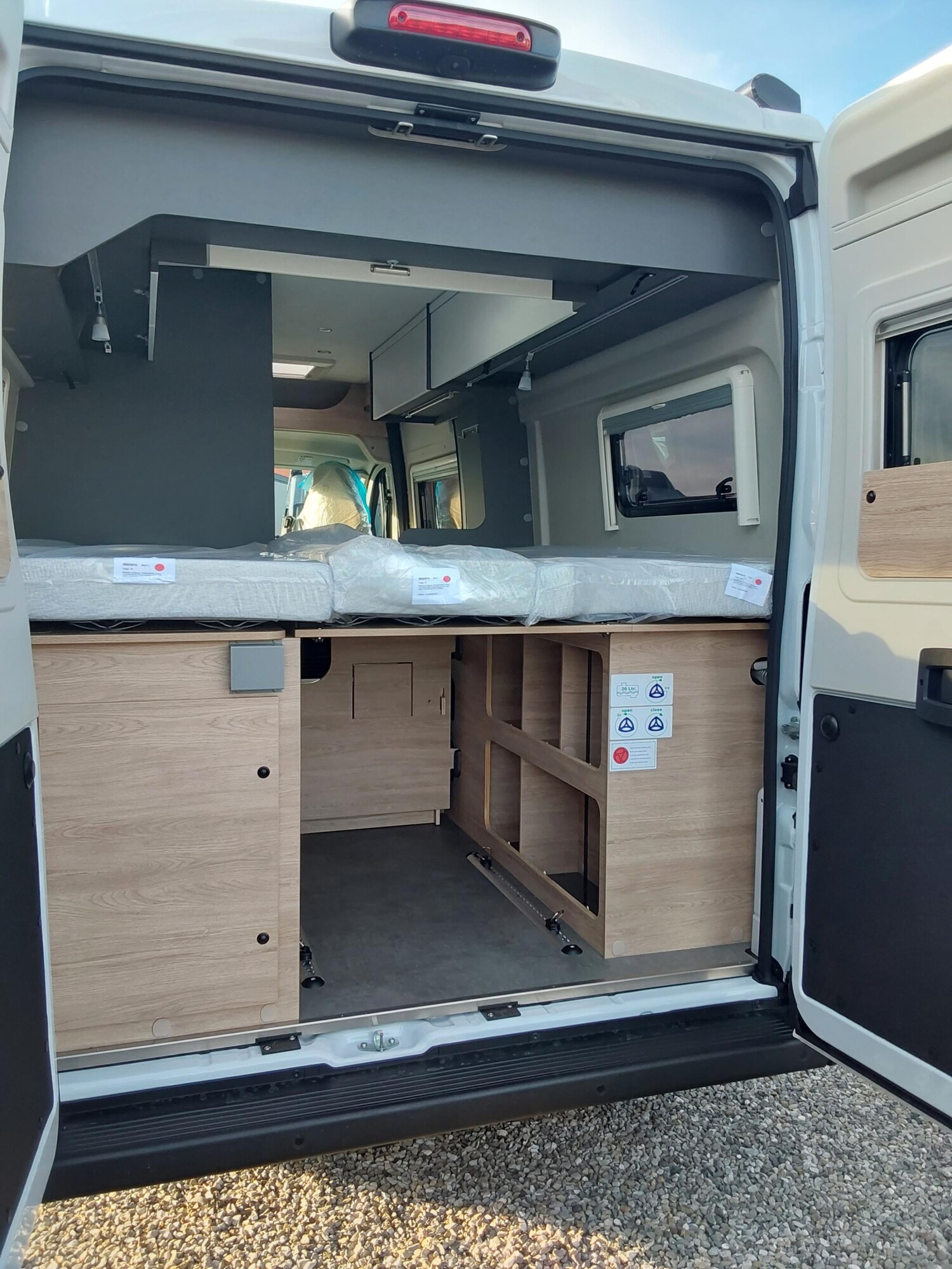 Dethleffs Globetrail 640 ES Fiat 95-Jahre-Pkt + Automatik - Bild 4