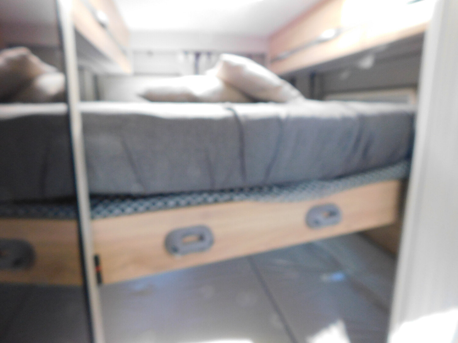 Dethleffs Globetrail 640 HR Digital-Paket, zus. Bett unten - Bild 13