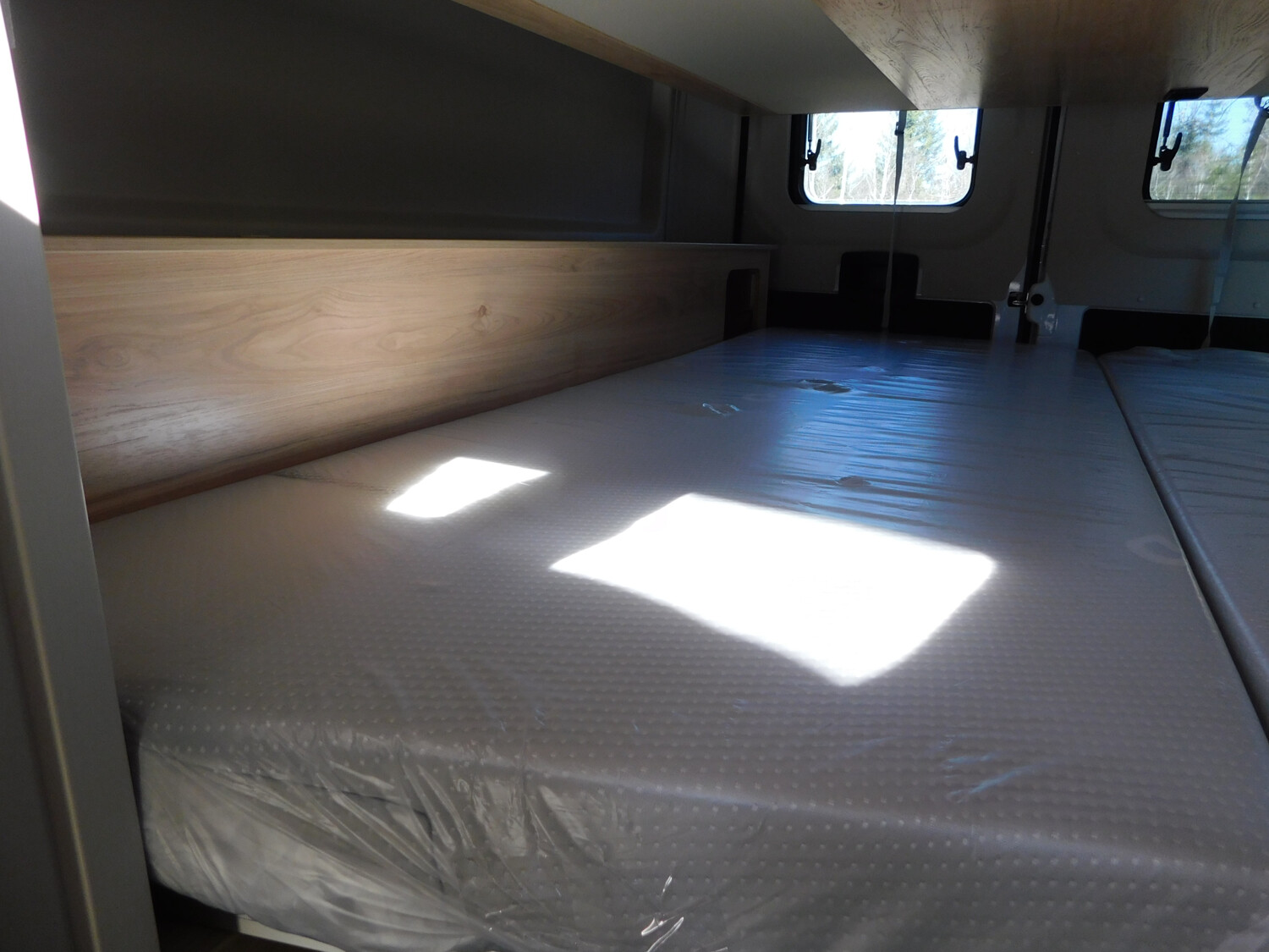 Dethleffs Globetrail 640 HR Digital-Paket, zus. Bett unten - Bild 16