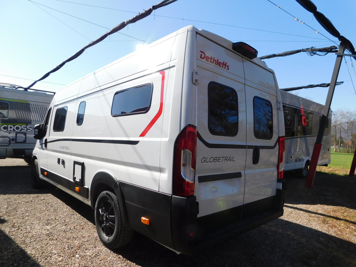 Dethleffs Globetrail 640 HR Digital-Paket, zus. Bett unten - Bild 3