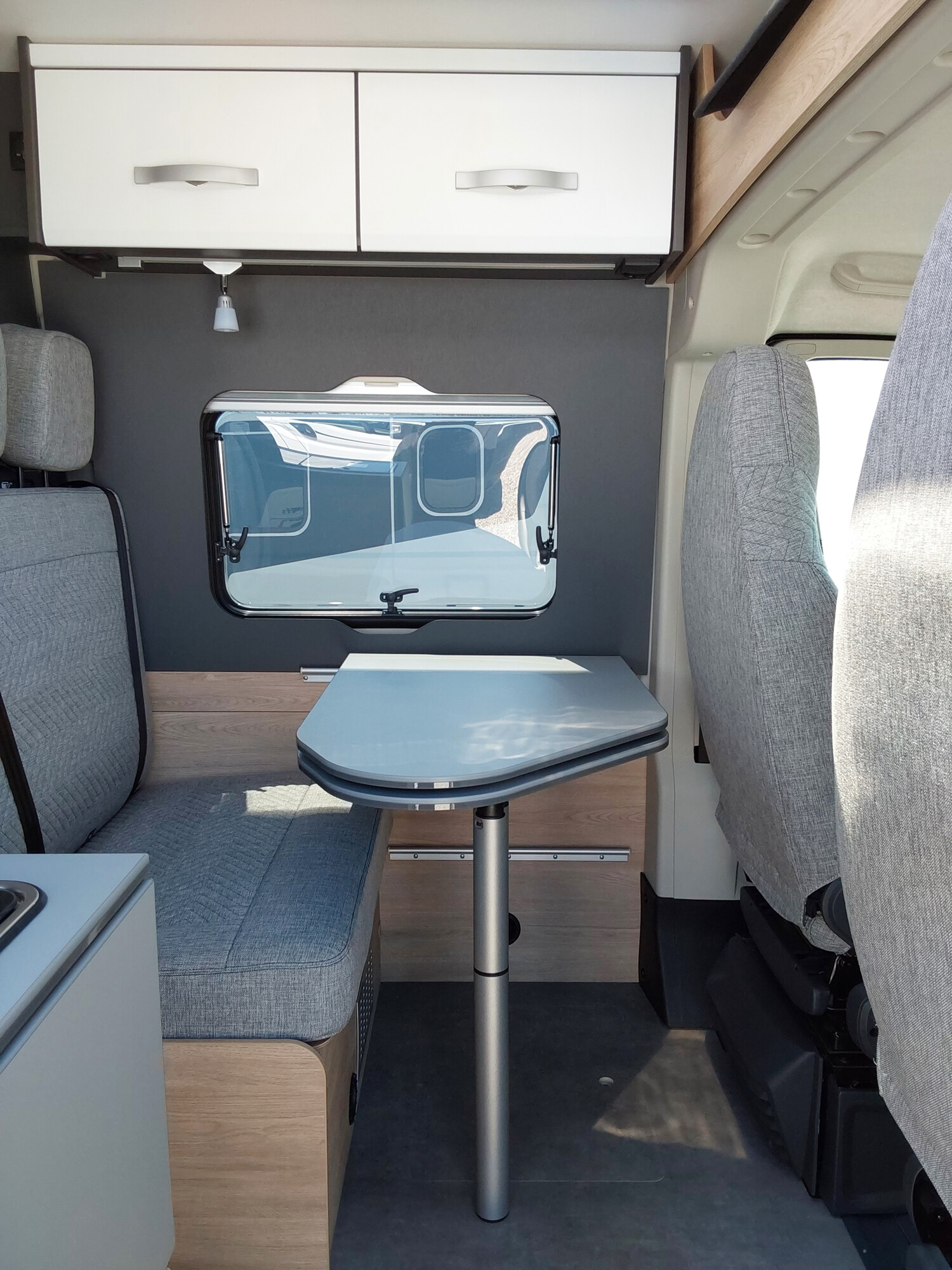 Dethleffs Globetrail 640 HR Fiat zusätzliches Bett, Navi - Bild 9