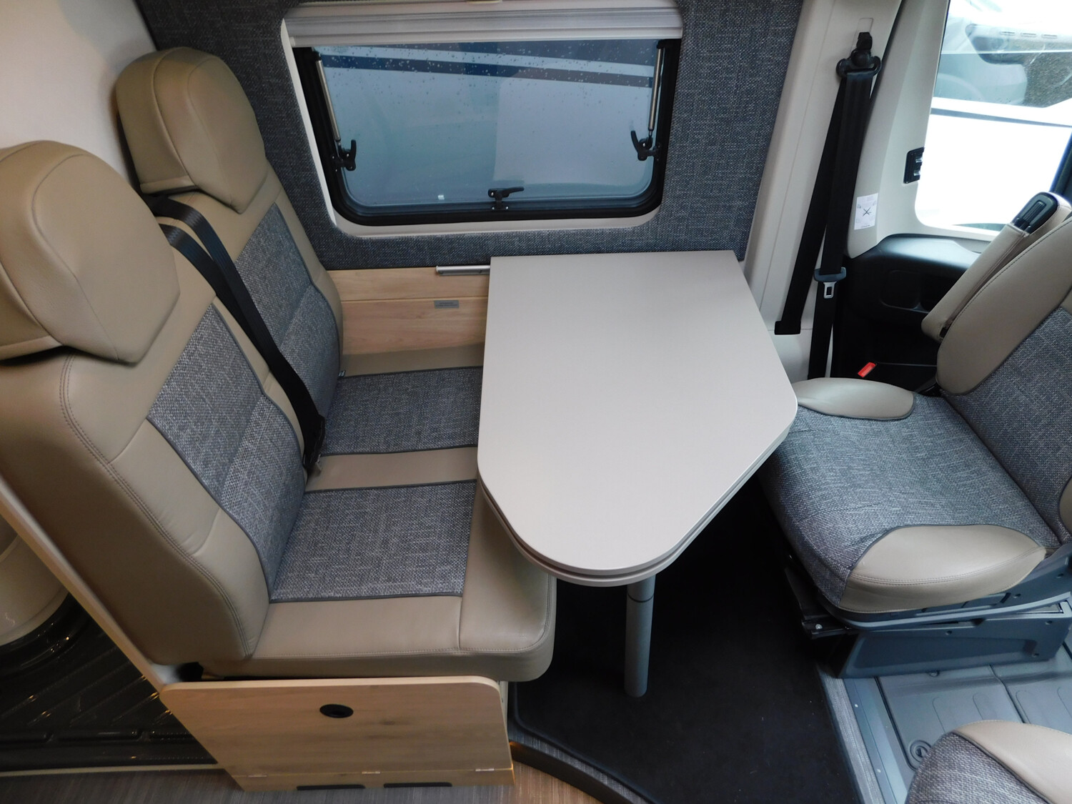 Dethleffs Globetrail 640 S Automatik+90Jahrepkt+Schwenkbad - Bild 12