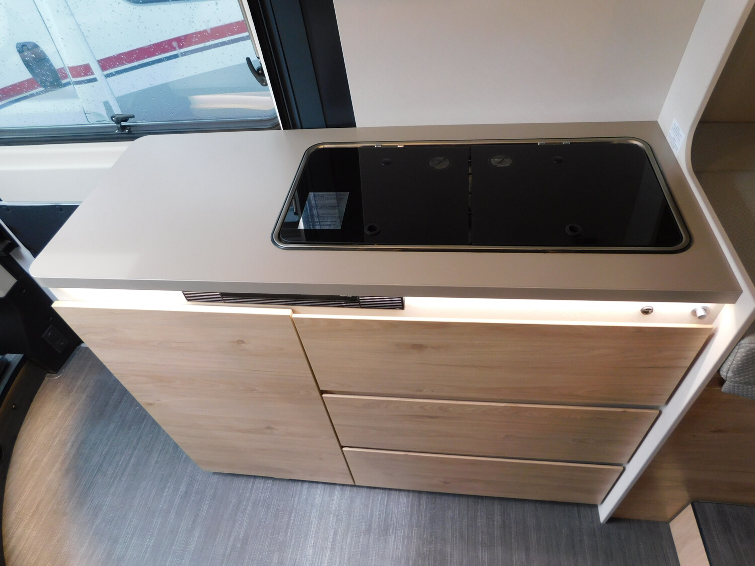 Dethleffs Globetrail 640 S Automatik+90Jahrepkt+Schwenkbad - Bild 13