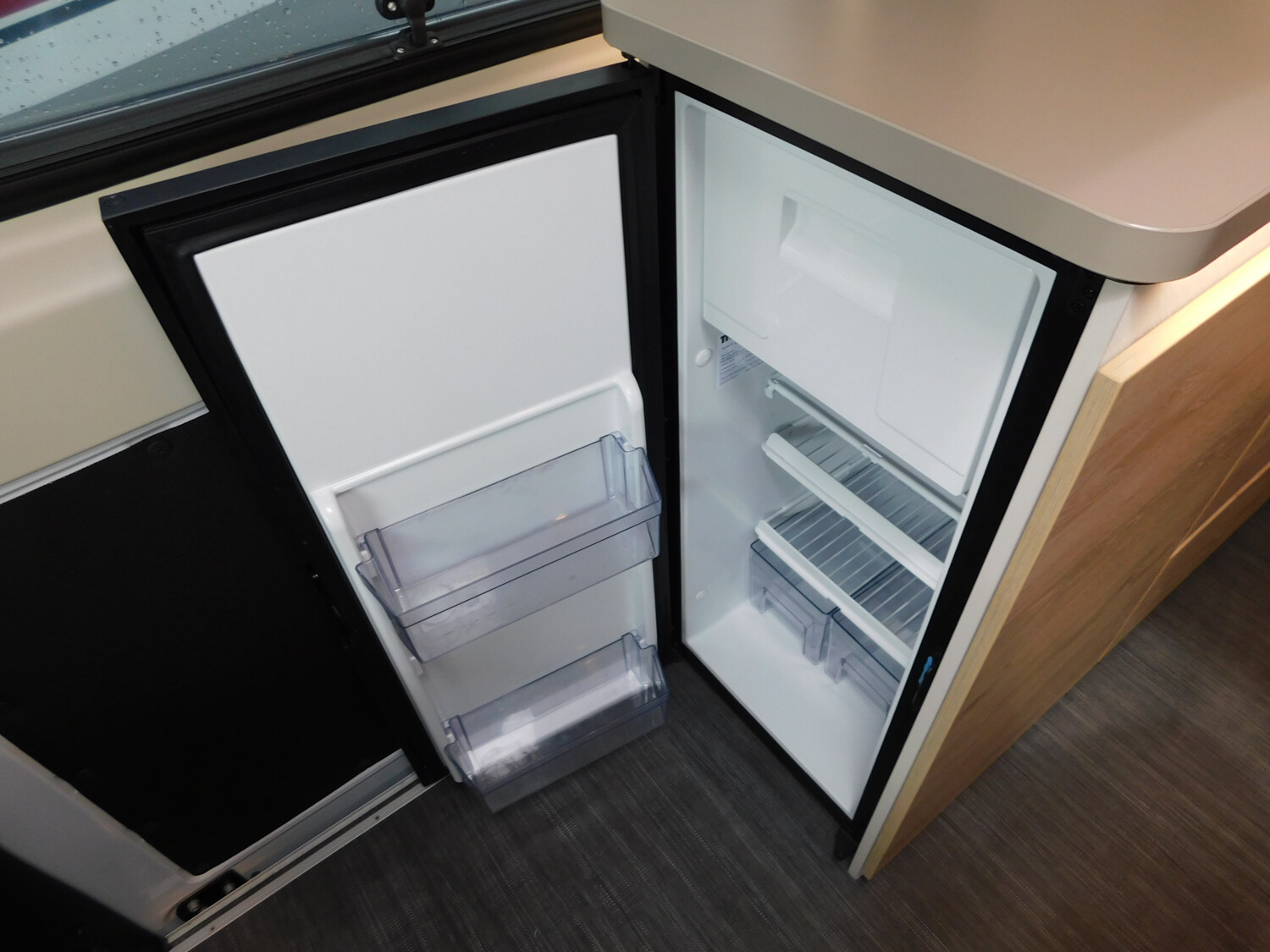 Dethleffs Globetrail 640 S Automatik+90Jahrepkt+Schwenkbad - Bild 14