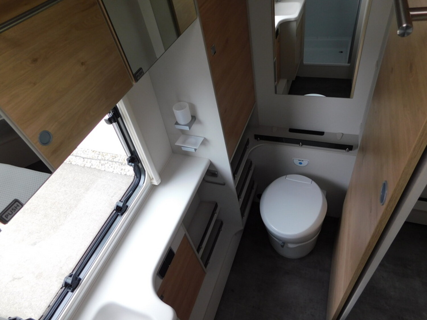 Dethleffs Nomad 650 RQT - Bild 9