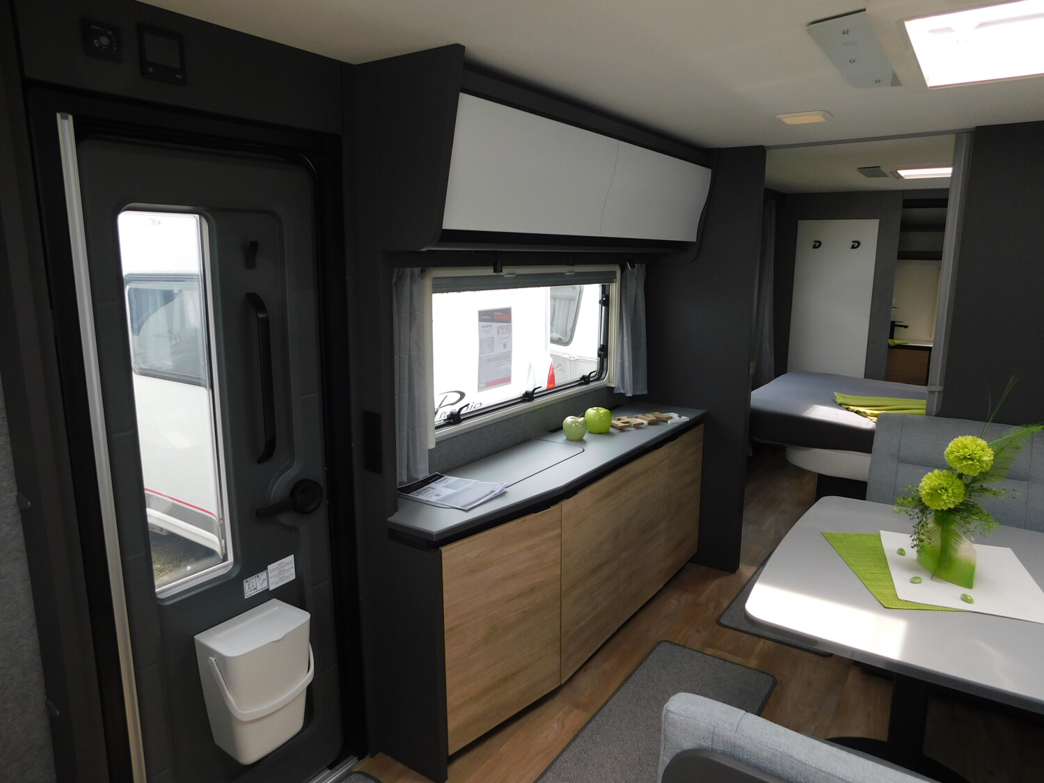 Dethleffs Beduin Scandinavia 690 BQT First-Edition,TV-Lift - Bild 7