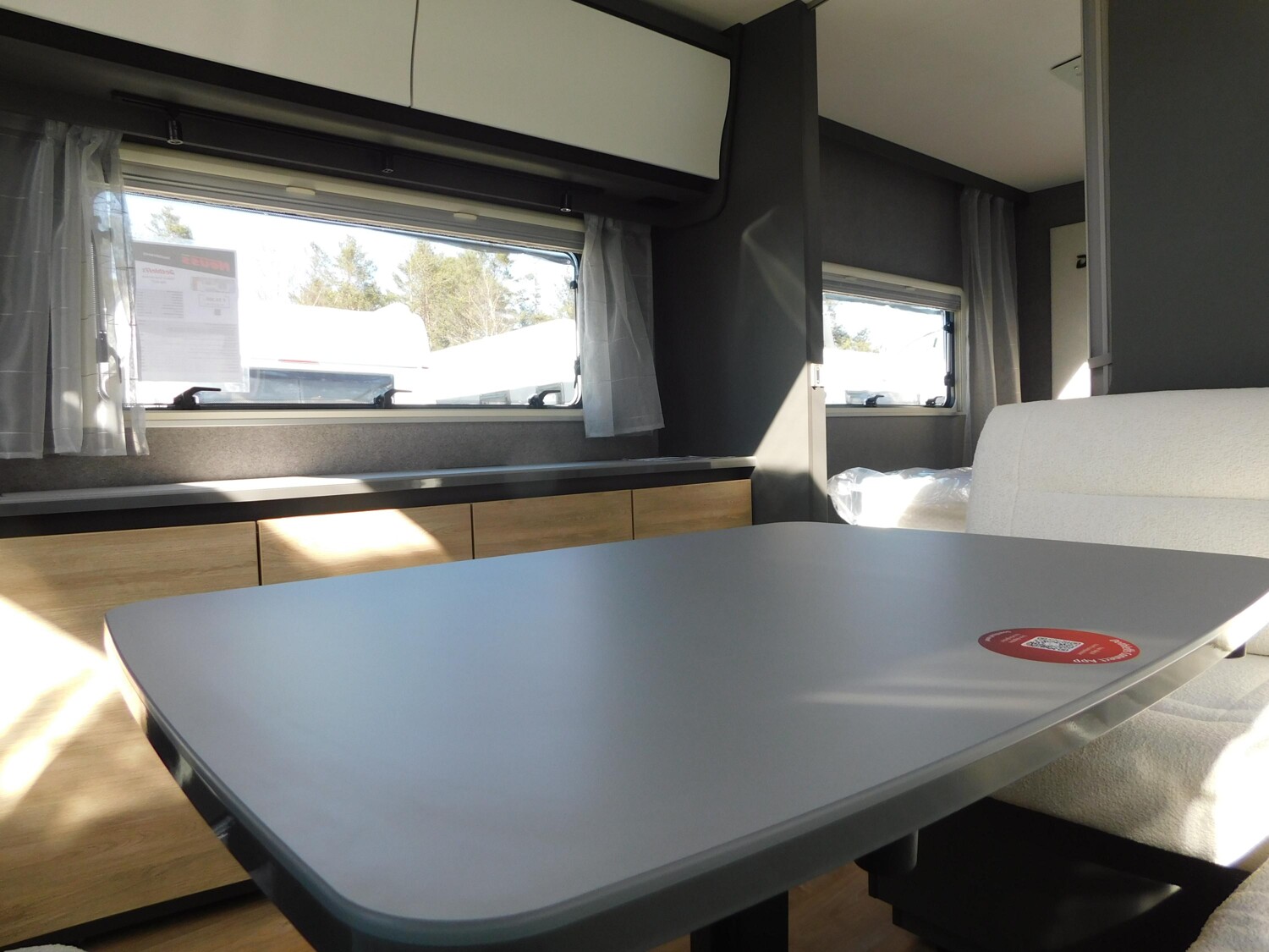 Dethleffs Beduin Scandinavia 690 BQT Winterpaket + TV-Lift - Bild 9