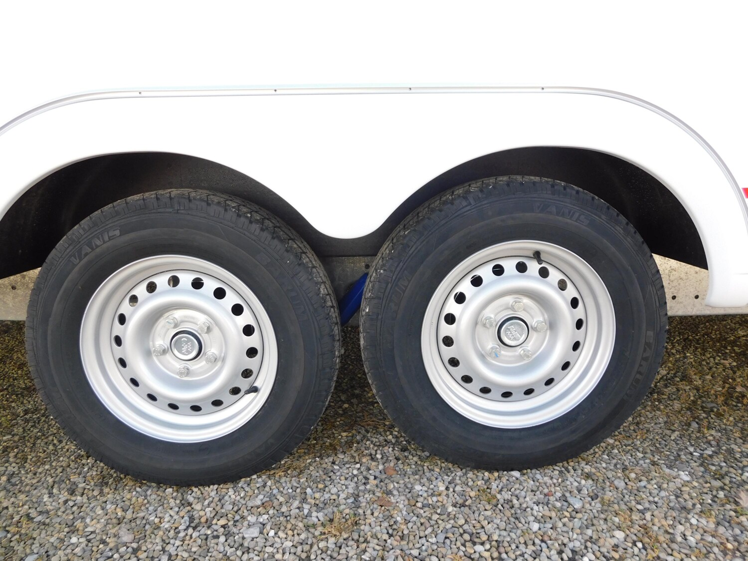 Dethleffs Beduin Scandinavia 690 BQT Winterpaket + TV-Lift - Bild 17