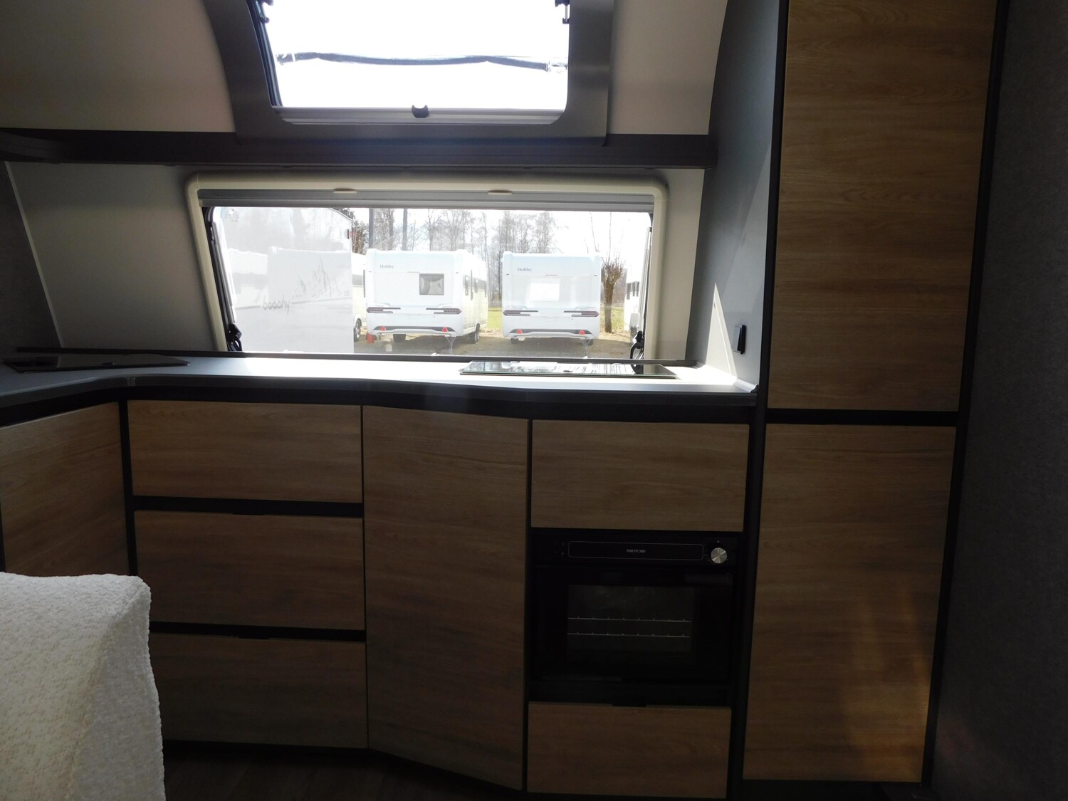 Dethleffs Beduin Scandinavia 690 BQT Winterpaket + TV-Lift - Bild 7