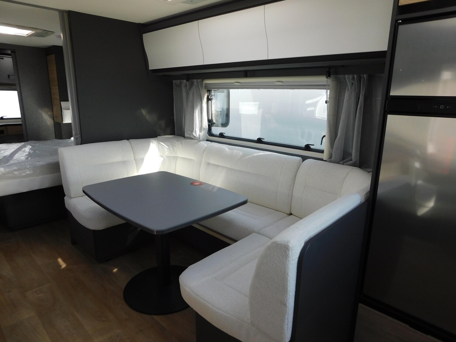 Dethleffs Beduin Scandinavia 690 BQT Winterpaket + TV-Lift - Bild 8