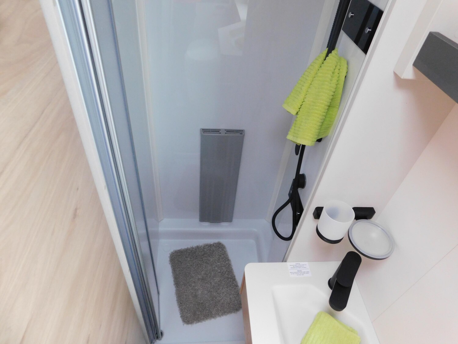 Dethleffs Camper 730 FKR Toilette alternativ, Snow-Plus - Bild 15