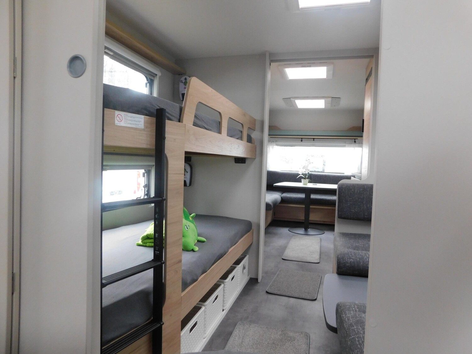 Dethleffs Camper 730 FKR Toilette alternativ, Snow-Plus - Bild 8