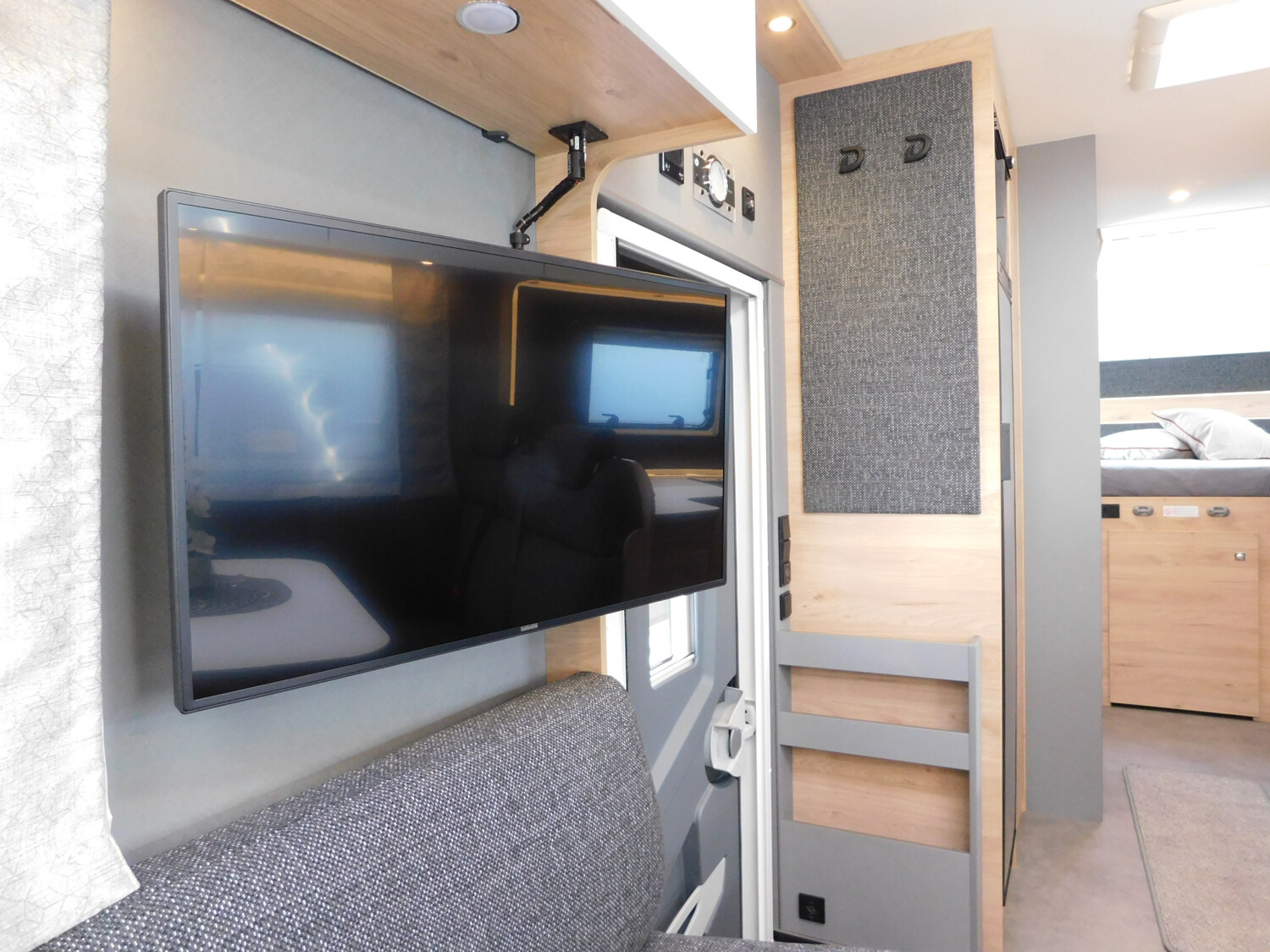 Dethleffs XL A 7872-2 32-Zoll-TV, Radträger, SAT-Anlage - Bild 9