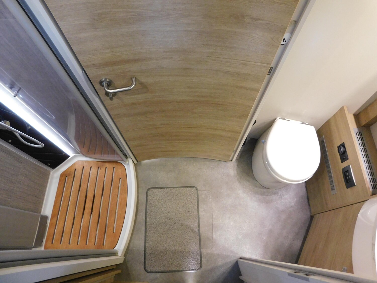 Dethleffs Globetrotter XXL A 9000-2 EB Vollausstattung ! - Bild 18