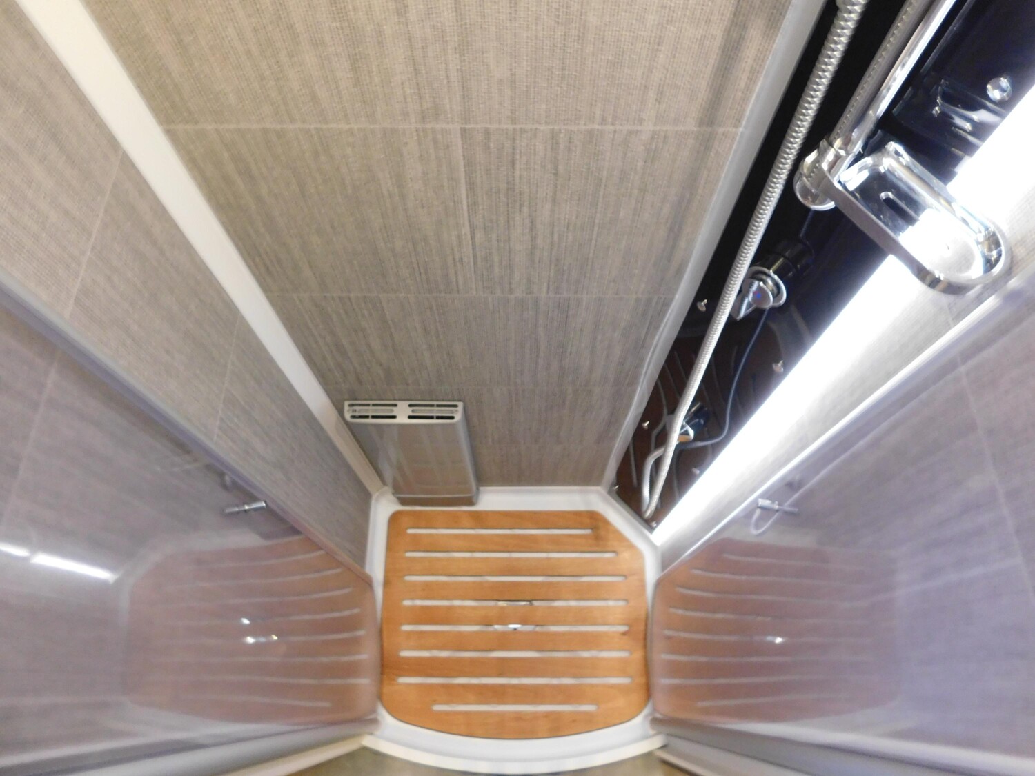 Dethleffs Globetrotter XXL A 9000-2 EB Vollausstattung ! - Bild 19