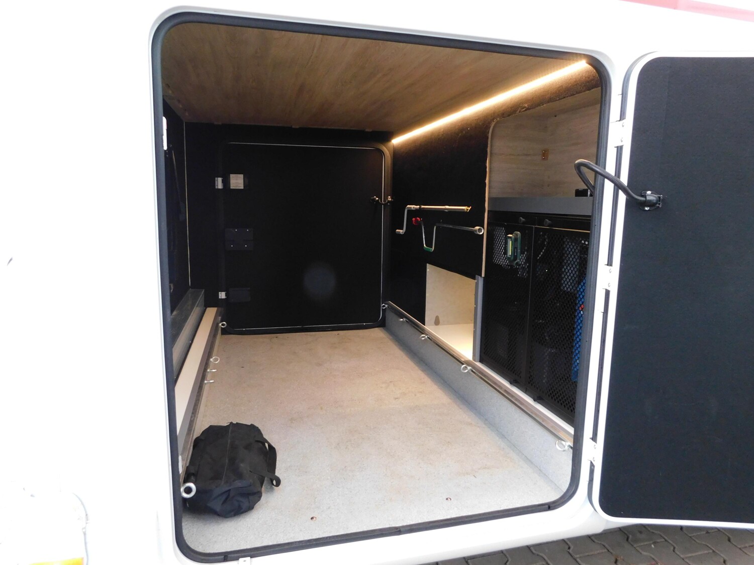 Dethleffs Globetrotter XXL A 9000-2 EB Vollausstattung ! - Bild 24