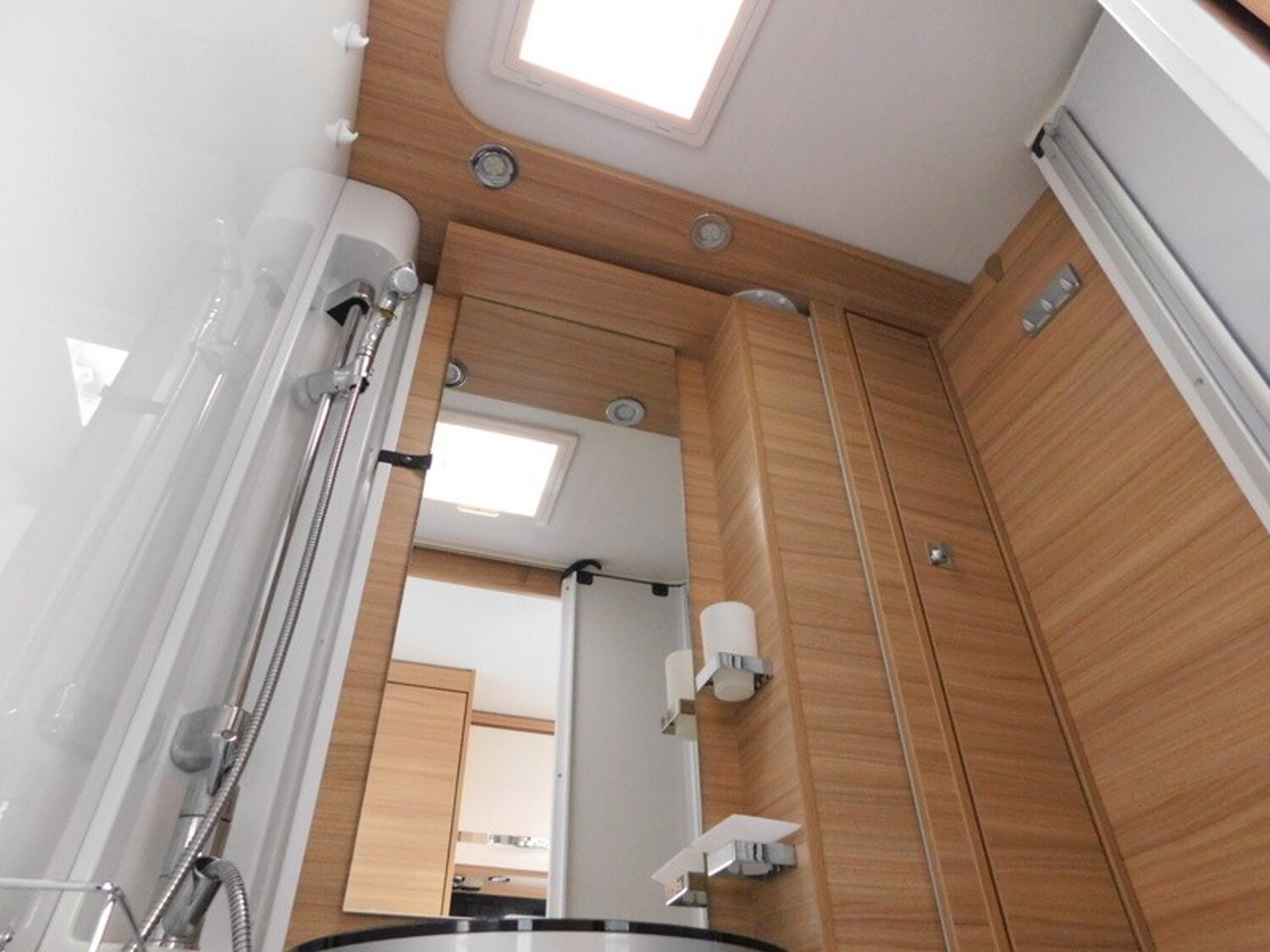 Dethleffs Globebus I 1 GT-Paket mit viel Ausstattung, sehr wenig km - Bild 13