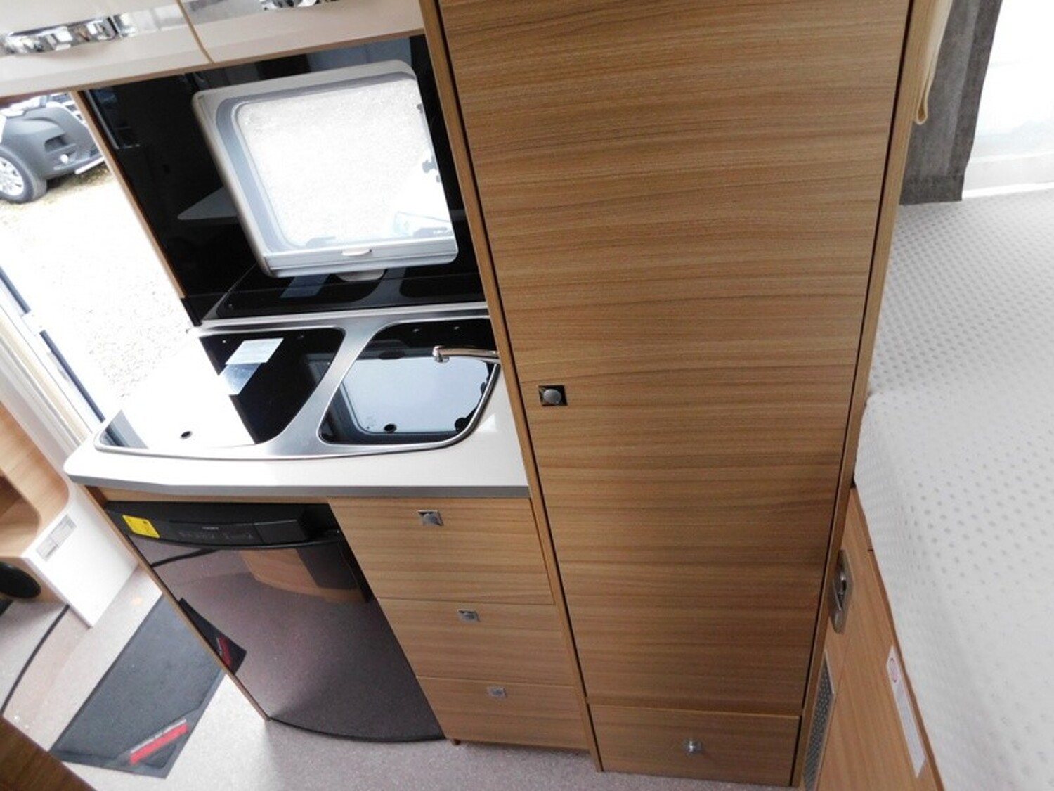 Dethleffs Globebus I 1 GT-Paket mit viel Ausstattung, sehr wenig km - Bild 18