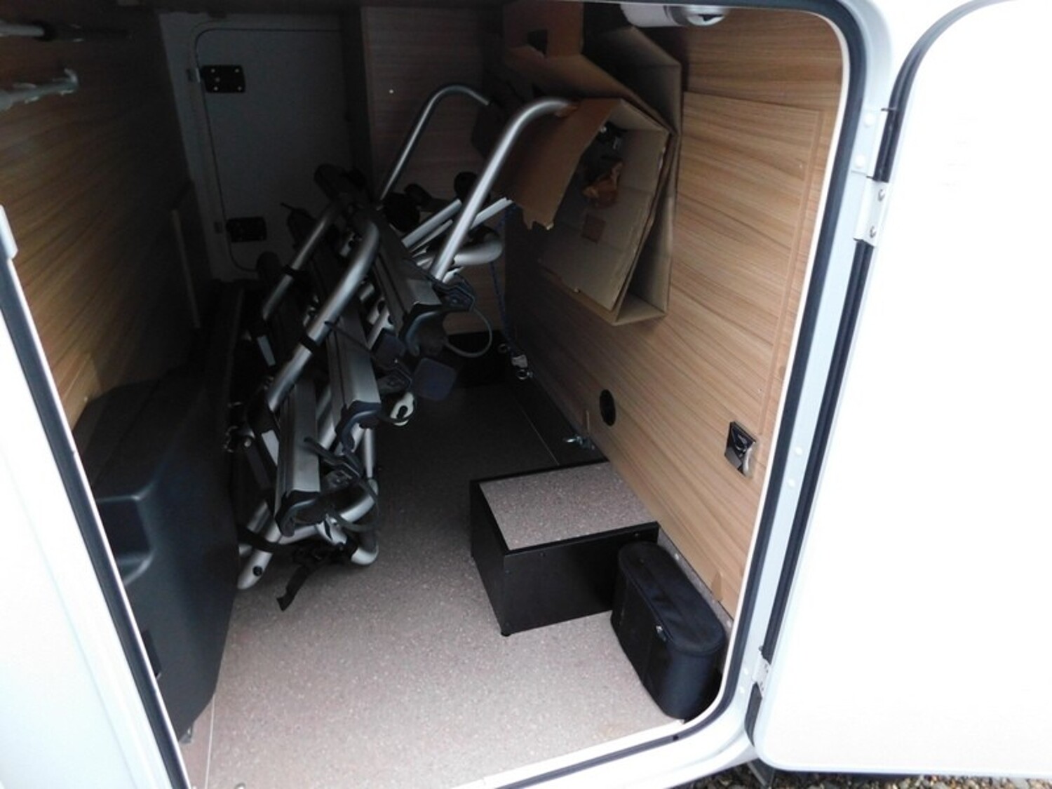 Dethleffs Globebus I 1 GT-Paket mit viel Ausstattung, sehr wenig km - Bild 22