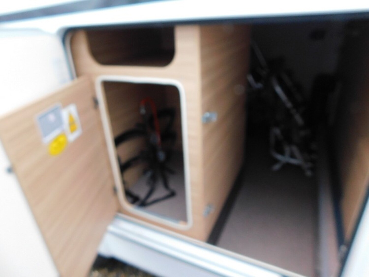 Dethleffs Globebus I 1 GT-Paket mit viel Ausstattung, sehr wenig km - Bild 23