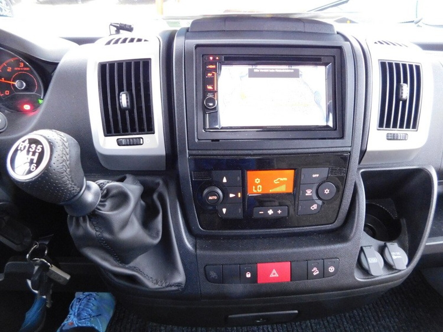 Dethleffs Globebus I 1 GT-Paket mit viel Ausstattung, sehr wenig km - Bild 5