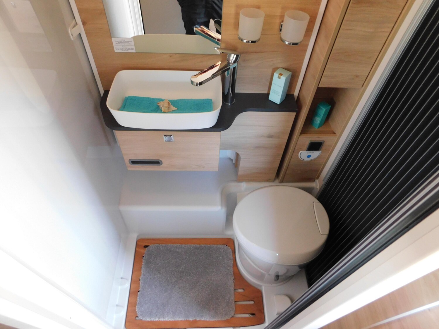 Dethleffs Globebus Active I 4 8G-Autom.+Combi6E+Fußbodenh. - Bild 12