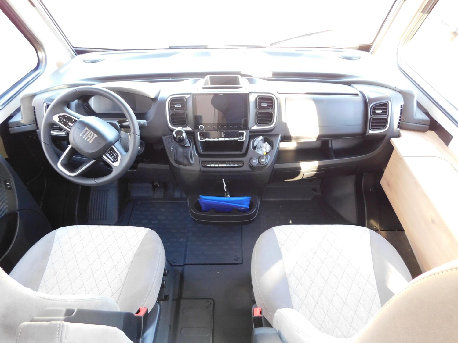 Dethleffs Globebus Active I 4 8G-Autom.+Combi6E+Fußbodenh. - Bild 15