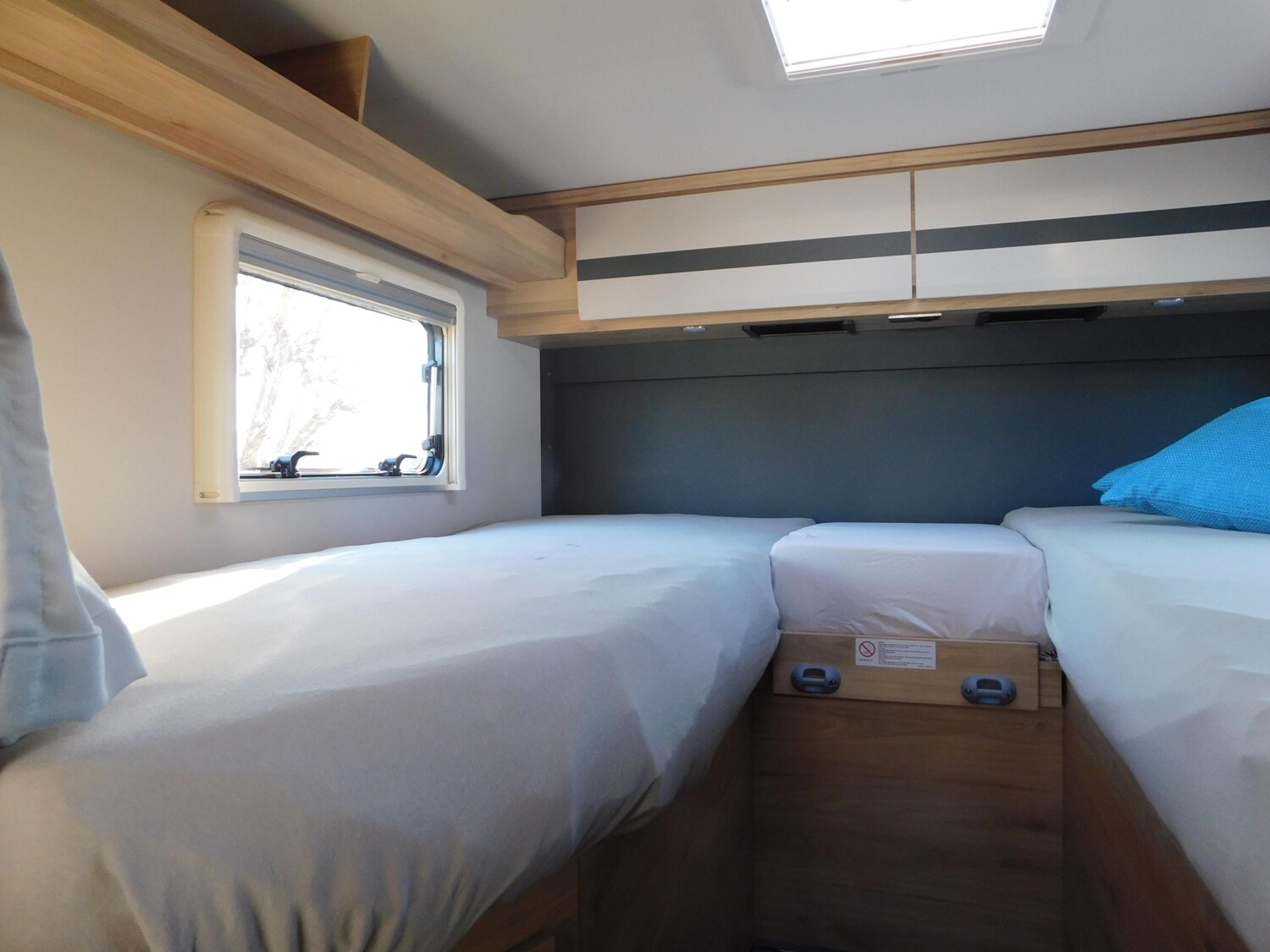 Dethleffs Globebus Active I 4 8G-Autom.+Combi6E+Fußbodenh. - Bild 8