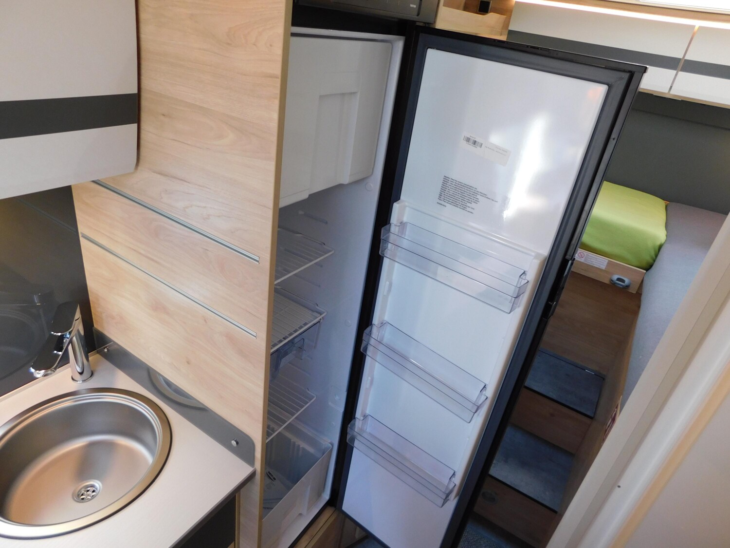 Dethleffs Globebus Active I 4 Combi6E, Fußbodenheizung - Bild 17