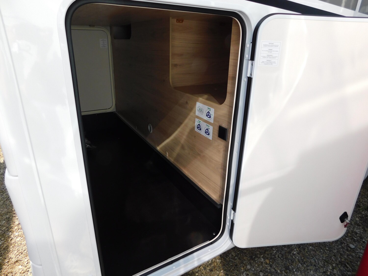 Dethleffs Globebus Active I 4 Combi6E, Fußbodenheizung - Bild 8