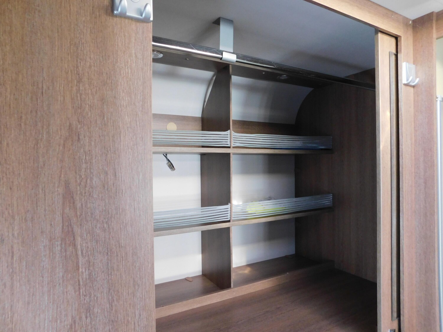 Dethleffs Trend I 6767 SAT + TV, Navi, Solar, AHK, Markise - Bild 13