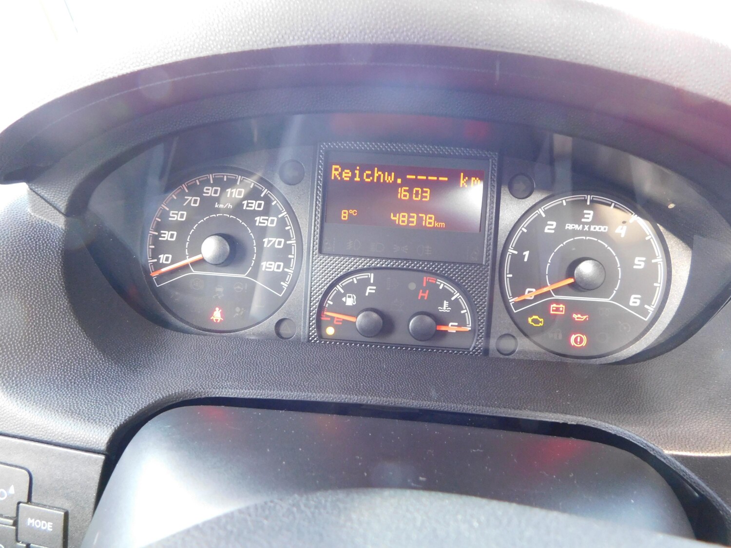 Dethleffs Trend I 6767 SAT + TV, Navi, Solar, AHK, Markise - Bild 21