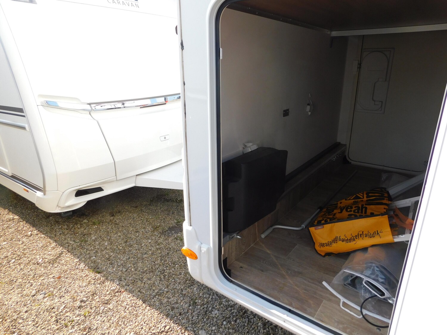 Dethleffs Trend I 6767 SAT + TV, Navi, Solar, AHK, Markise - Bild 23