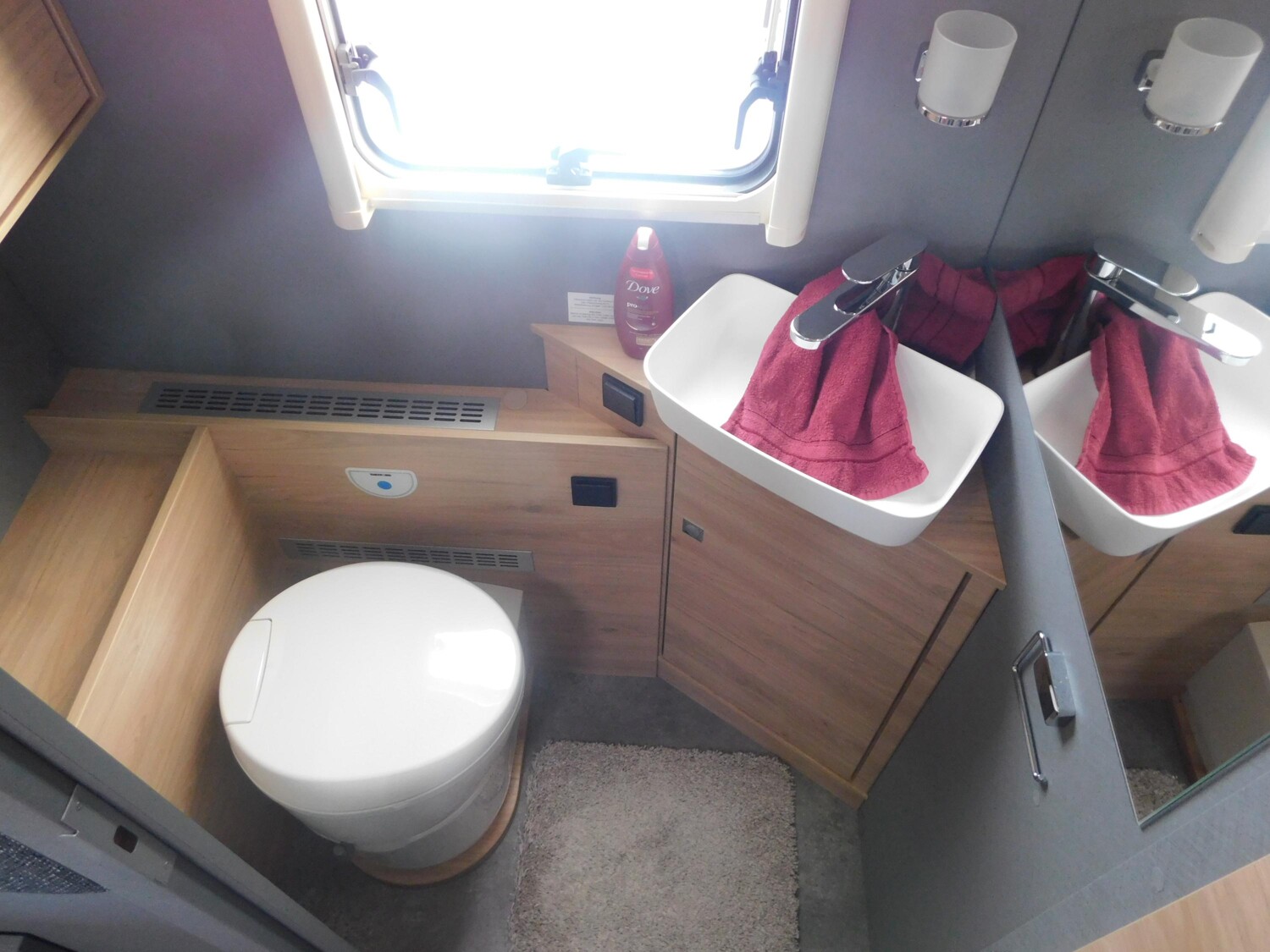 Dethleffs XL I 7812-2 Technik-Paket, LTE-Router+32 Zoll TV - Bild 11