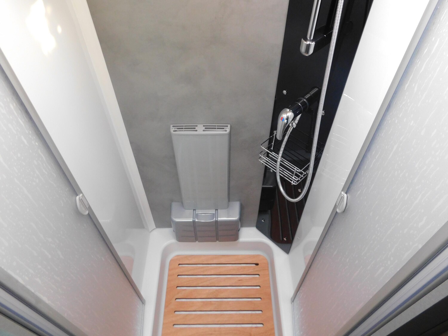 Dethleffs XL I 7812-2 Technik-Paket, LTE-Router+32 Zoll TV - Bild 12