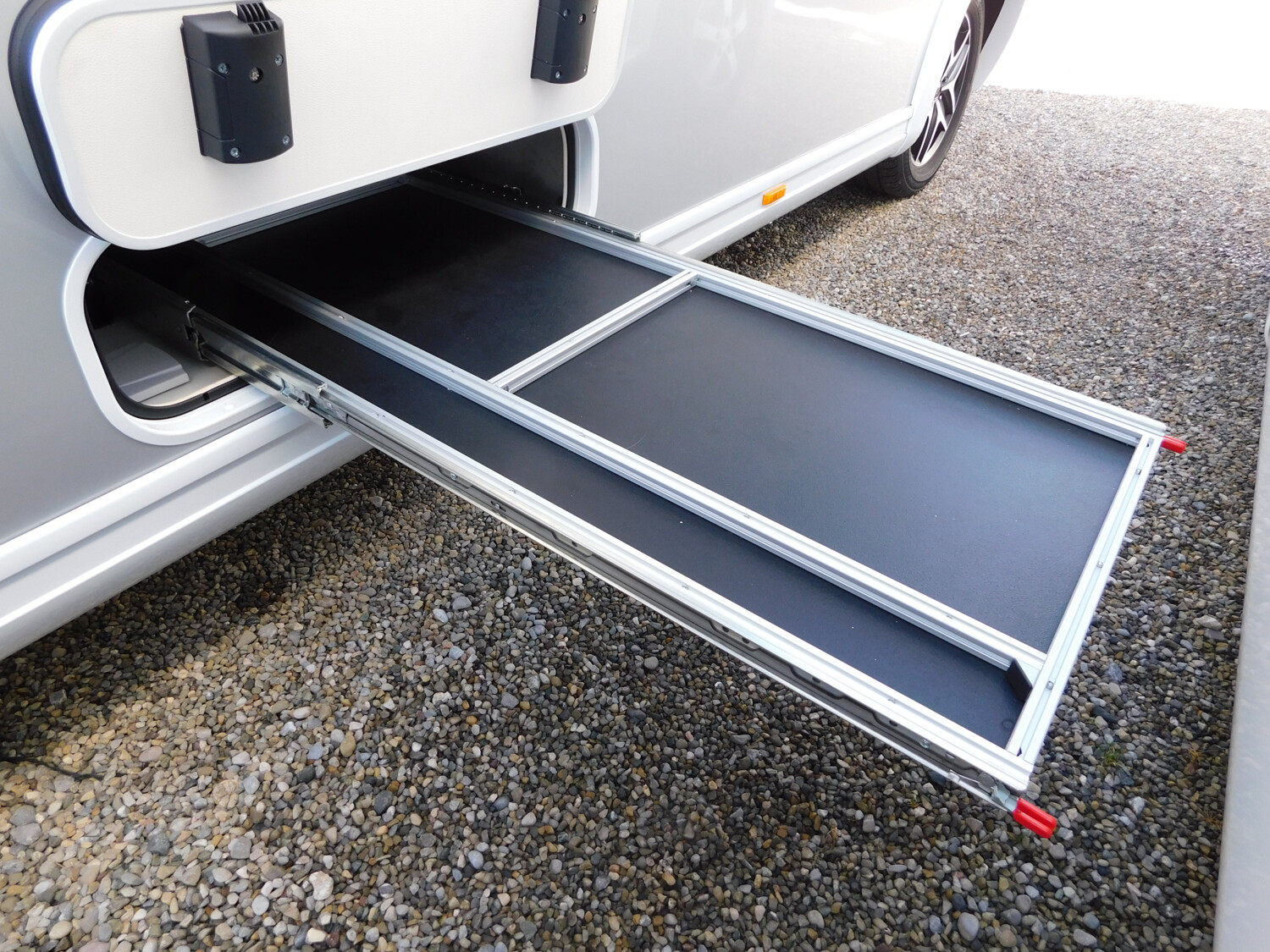 Dethleffs Alpa I 7820-2 HY4, Rollerträger, 18-Zoll Borbett - Bild 5