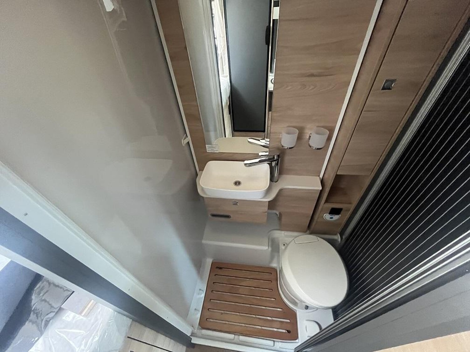 Dethleffs Globebus Camp Active T 1 - Bild 6